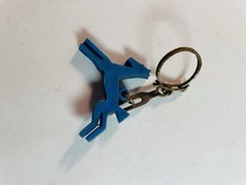 Ancien porte cle publicitaire collection CHOCOLAT POULAIN. Bleu