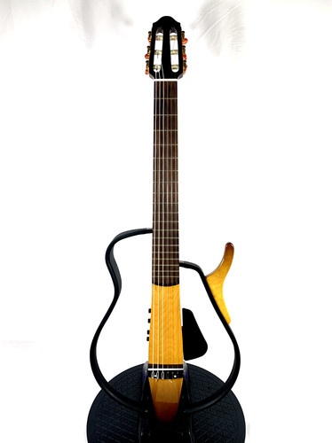 Presque comme neuve guitare - [presque, neuve]