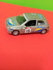 Renault  Clio    échelle  1.43  solido
