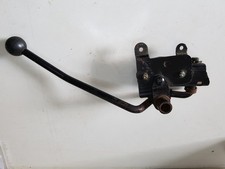 levier de passage de vitesse de tondeuse autoportée mc culloch mc115t92