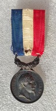 MEDAILLE NAPOLEON III ACTES DE DEVOUEMENT 1868 tête laurée