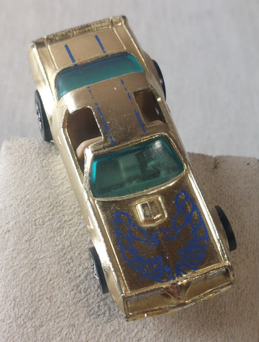 Ancienne petite voiture