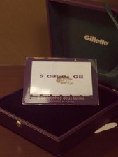 Lame de rasoir ancienne