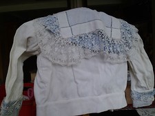 Veste ! Enfant ! Dentelles ! Cérémonie !