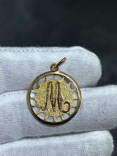14k jaune initiale m - 3d,