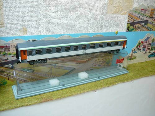 Jouef voiture corail et - 1,