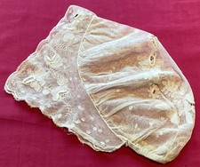 Ancienne coiffe en dentelle