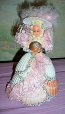 poupée en coquillage de 20 cm