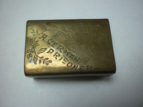 Trench art porte boite - art, porte-boite