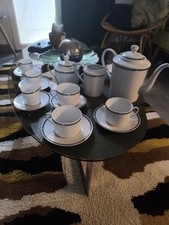 Très beau service Bernardaud modèle "Gemme Bleu" veinage d'une Pierre de...