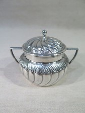 ANCIEN JOLI PETIT SUCRIER ARGENT MASSIF DECOR GODRONS 
