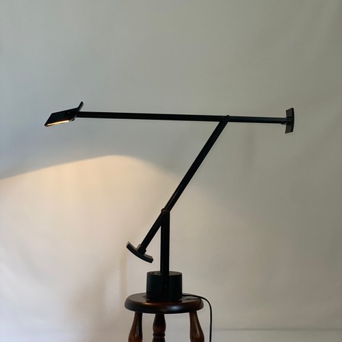 Lampe modèle tizio par - "tizio",