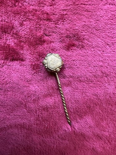 Pin cravate chapeau - pin,