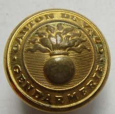 Bouton bombé en métal doré