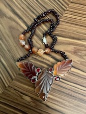 AGATE CORNALINE SCULPTÉ, GRENAT, ARGENT, ANCIEN COLLIER CRÉATEUR 