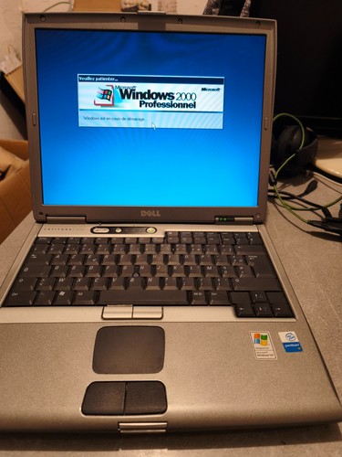 Vintage retro dell - retro, latitude