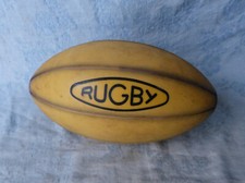 #Jouet de Bazar# Ancien Ballon de Plage / d'entrainement... Rugby