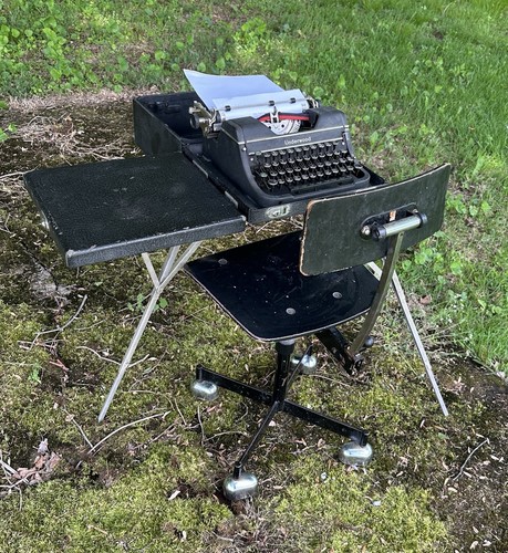 Underwood typewriter case - typewriter,