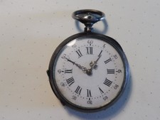 MONTRE GOUSSET ARGENT  28 GR. NE FONCTIONNE PAS  MAIS PAS BLOQUEE