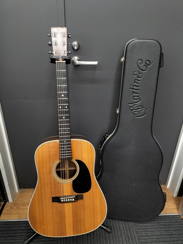 Martin acoustic guitar 13 - d-28, guitar-13