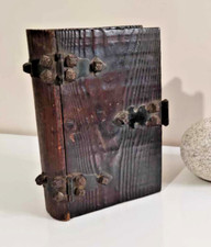 Boîte en Bois en Forme de