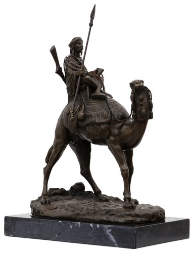 Statuette dromadaire avec - de,