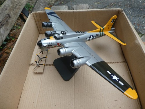Avion maquette boeing - , .