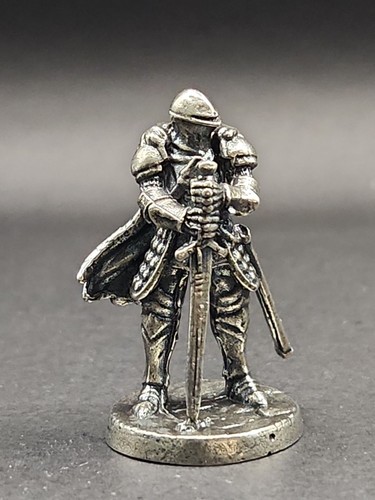 Solid metal medieval knight - metal,