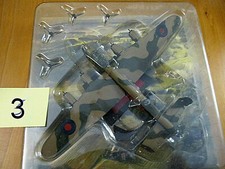 1/144 ALTAYA BOMBARDIER 2è GUERRE AVRO LANCASTER MK III  RAF  # 3
