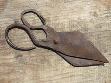 Ancien ciseau de drapier en fer forgé, 18e siècle. Art populaire Haute Epoque