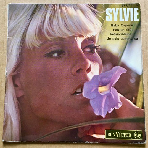 Sylvie vartan baby capone - sylvie,