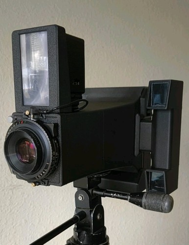 Big travel portrait - big, camera