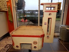 garage ancien jouet dinky toy norev , no deprux , no bidon d'huile ancien