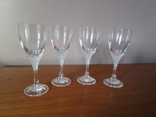 4 Verres à vin Hauteur  15 cm