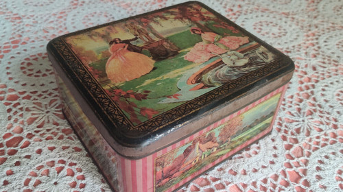 Ancienne boite tole - en,