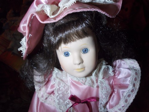 Poupée porcelaine natasha - poupée,