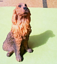 Petite figurine chien en