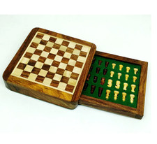 Jeu d'échecs carré en bois