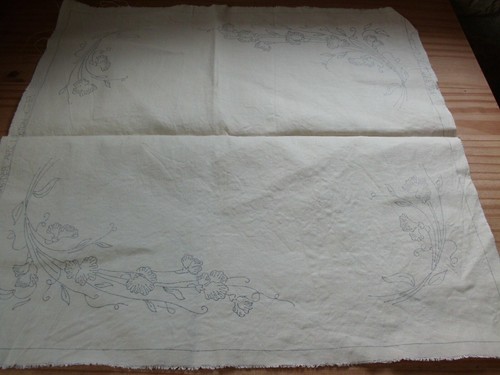 Napperon broder ancien - ,