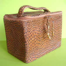 MAUD FRIZON / VANITY  VINTAGE IMITATION LEZARD / 17,5 CM X 10,8 CM X12,5 CM