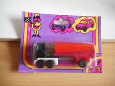 Camion-citerne à essence