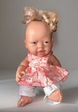 POUPEE Type Asiatique