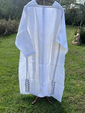 Aube Prêtre Vêtement