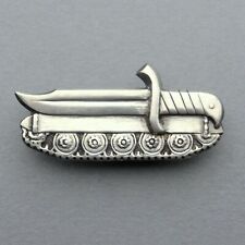 Insigne, Broche a identifier