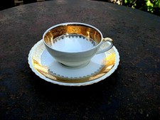 TASSE A CAFÉ ANCIENNE  PORCELAINE DE LUXE LIMOGES DORE OR FIN signé ADP