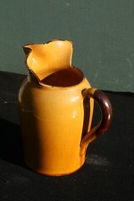 pichet cruche en terre