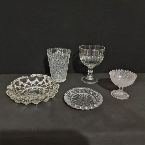 Cendrier coupes dessous - dessous, de