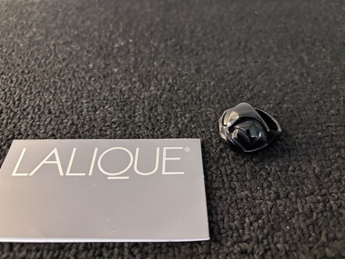 Bague noir relief modèle - ,