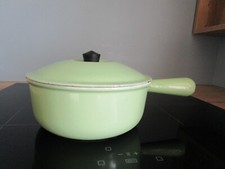 Casserole avec couvercle  en