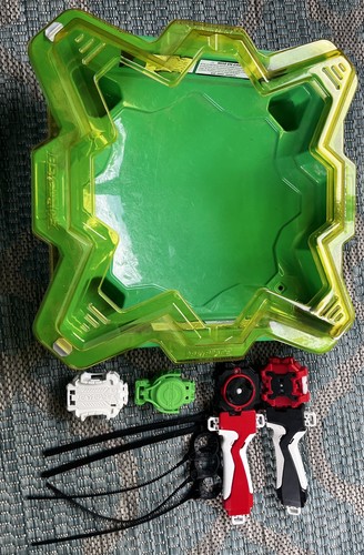 Beyblade green plastic - beyblade,